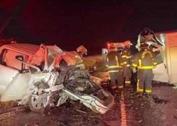 EN CARRETERA A HEBBRONVILLE Choca ambulancia; hay tres muertos