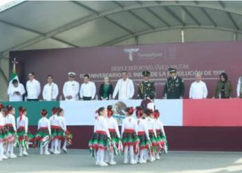 GOBERNADOR AMÉRICO VILLARREAL Preside desfile conmemorativo de la Revolución Mexicana