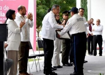 UNA VIDA DE SERVICIO Reconoce Américo trayectoria de policía con 42 años de trayectoria