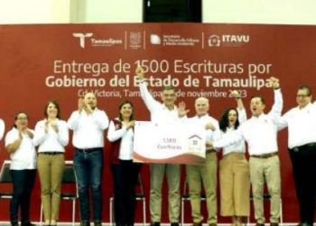 ENTREGA AMÉRICO Escrituras a mil 500 familias tamaulipecas
