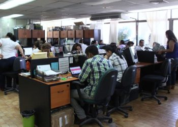 Comisión de Puntos Constitucionales analiza reforma para reducir jornada laboral