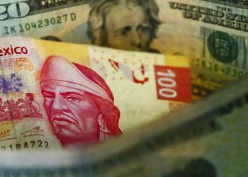 Peso mexicano arranca la semana perdiendo frente al dólar