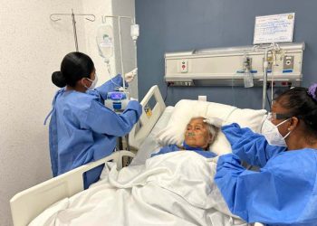 Brigadas médicas de SEMAR en Acapulco: Salvando Vidas Tras el Paso de ‘Otis’