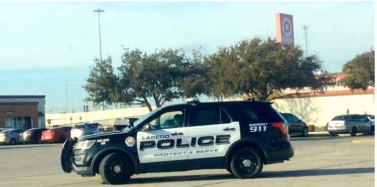 Policía mantuvo vigilancia en negocios por “Black Friday”