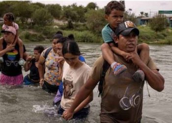 VOTARÁN REPRESENTANTES Seria delito en Texas ser indocumentado