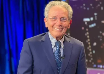 Fallece a los 82 años el icónico periodista y presentador Héctor Benavides, tras meses de lucha contra la enfermedad