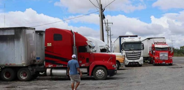 ¡Hay chamba! Canadá busca a conductores mexicanos