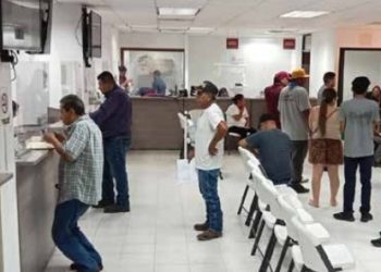 A la baja la afluencia para el trámite de placas en la Fiscal