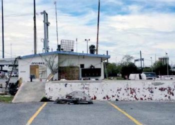Proponen dar servicio a paisanos en antigua estructura del puente 2