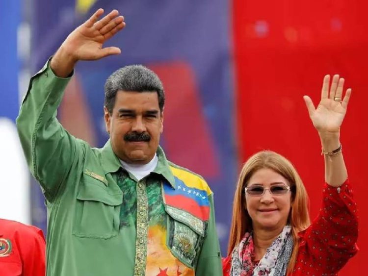 Nicolás Maduro y su esposa abren el «Maduro Pódcast»