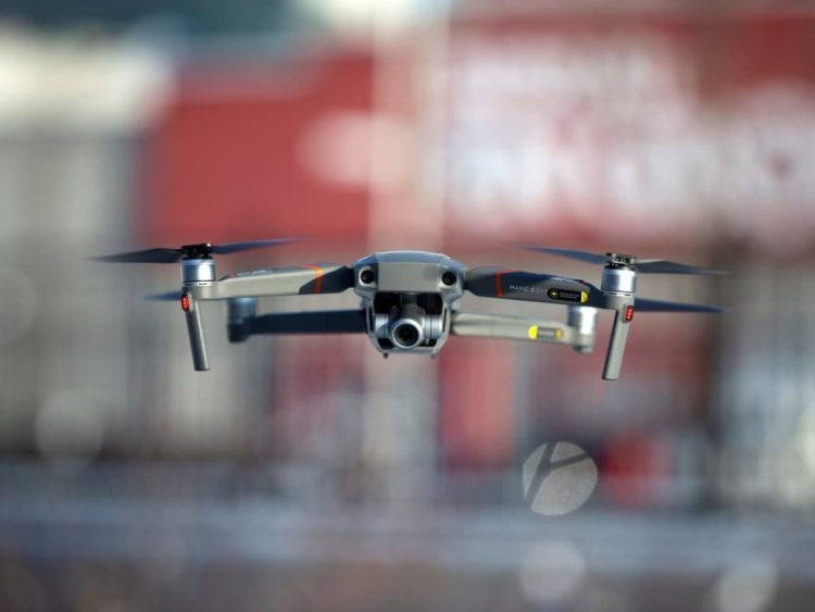 Dron militar nigeriano causa muerte y heridas a civiles durante festividad