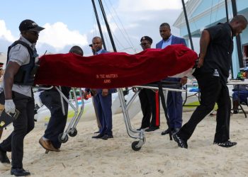 Turista estadounidense muere en Bahamas tras ataque de tiburón