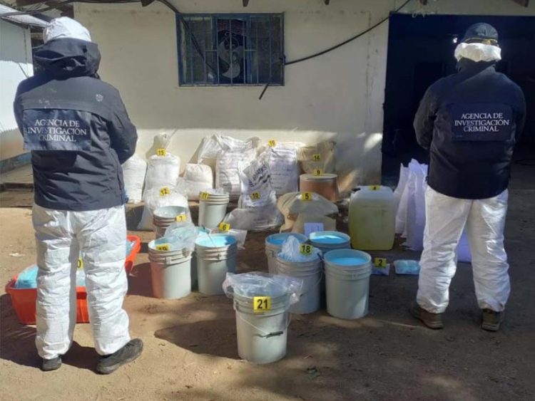 FGR Asegura Cargamento de Fentanilo en Cateo en Chihuahua