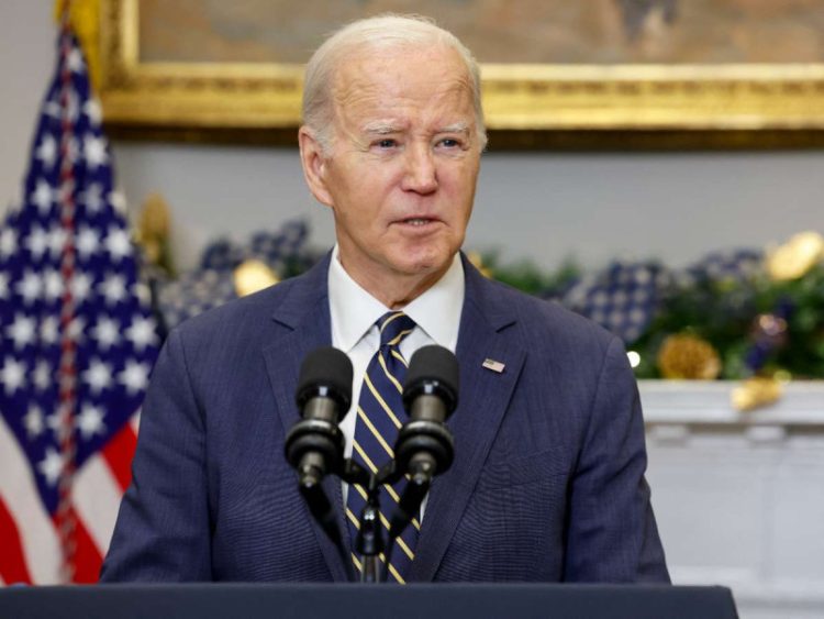 Biden considera ceder ante demandas republicanas sobre inmigración con México a cambio de financiar a Ucrania