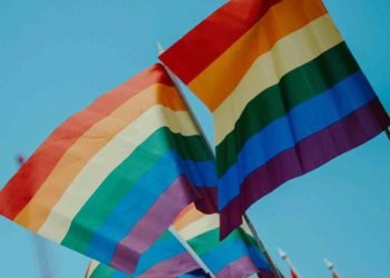 Papa Francisco autoriza Bendiciones a Parejas Homosexuales pero mantiene la Oposición al Matrimonio Igualitario