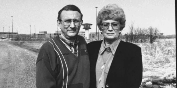 Muere papá de Jeffrey Dahmer, asesino serial de EU, tras alucinar con ver a su hijo; tenía 87 años