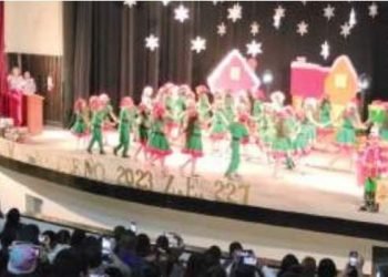 Alumnos de zona escolar 227 participan en Festival Navideño