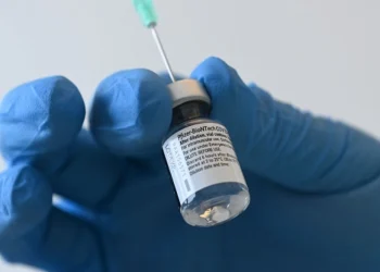 Walmart ofrecerá vacuna Pfizer contra COVID-19 en sus farmacias en México