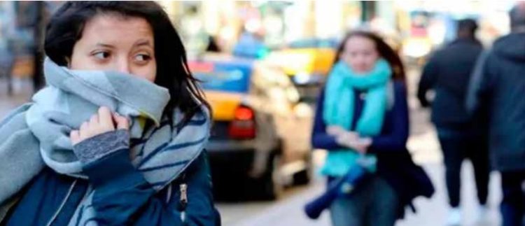 EXHORTAN A NO AUTOMEDICARSE Frentes fríos suben 18% ventas de medicinas