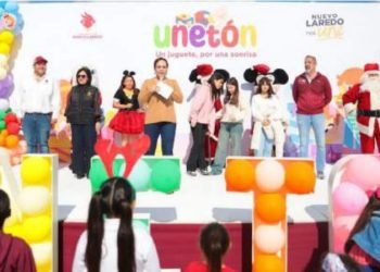 ALCALDESA CARMEN LILIA Entrega cientos de juguetes y apoyos a familias del sur de la ciudad