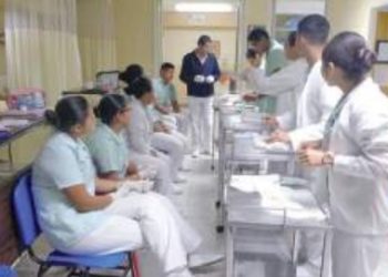 FACULTAD DE ENFERMERÍA Concluye clase la próxima semana