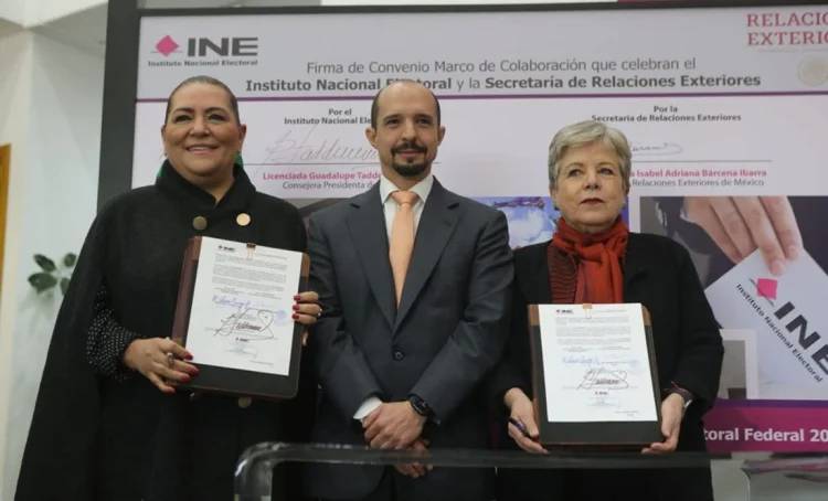 INE y SRE Acuerdan la Instalación de 23 Urnas para Voto de Mexicanos en el Extranjero