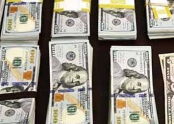 CBP confisca $100,000 en efectivo no declarados