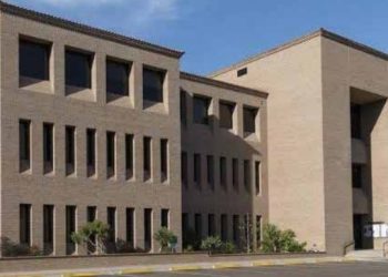 CERRARÁN POR FIN DE AÑO Sedes del gobierno de Laredo y Webb