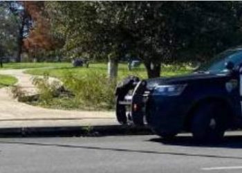 Policía mata a joven en forcejeo