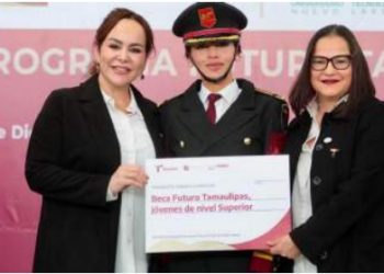Beca a jóvenes universitarios