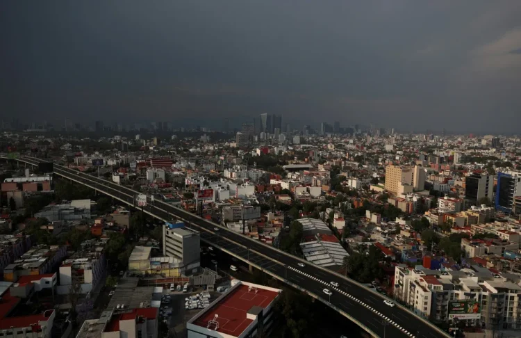 Fitch Mejora Proyección de Crecimiento del PIB de México para 2023 y 2024