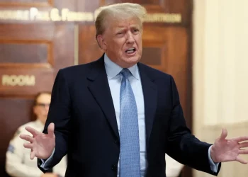 «Maine Excluye a Trump de la Boleta Electoral: Implicaciones y Desafíos para el Futuro Político»