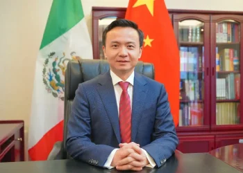 China rechaza acusaciones sobre precursores químicos para fentanilo provenientes de su territorio