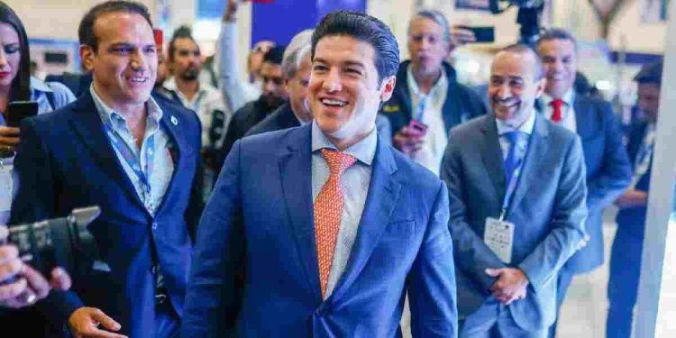 Persiste la crisis política en Nuevo León pese al regreso de Samuel García