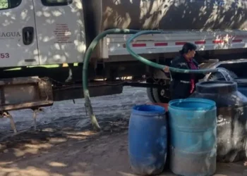 Conagua Responde a la Sequía: Suministro de Agua en CDMX y San Luis Potosí con Carros Tanque