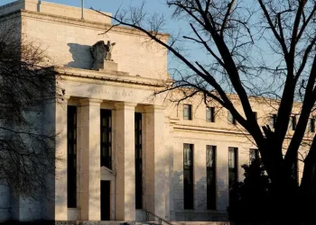 Reserva Federal de EE. UU. Mantiene Tasas de Interés, Abriendo la Puerta a Futuros Recortes