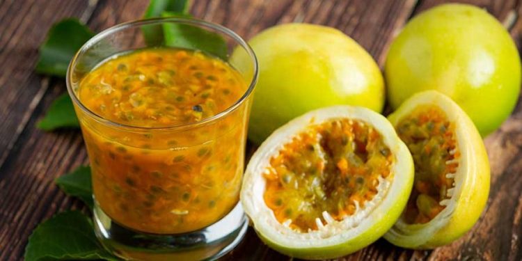 Los Sorprendentes Beneficios del Maracuyá: Una Fruta Llena de Nutrientes y Salud