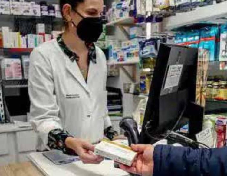 Reportan en farmacias desabasto de antigripales