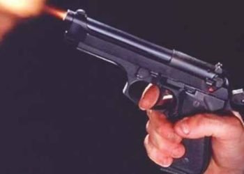 TERROR EN AÑO NUEVO Traspasan casas disparos al aire