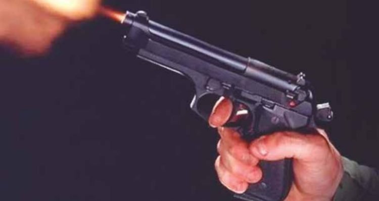 TERROR EN AÑO NUEVO Traspasan casas disparos al aire