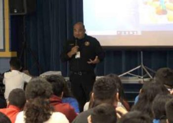 CRISIS DE SALUD Bomberos alertan en escuelas por drogas