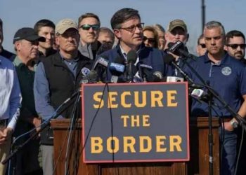 EXIGEN MEDIDAS MÁS ESTRICTAS Republicanos de EUA visitan la frontera sur