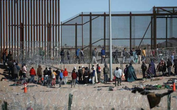 POR INVASIÓN DE PROPIEDAD PRIVADA Texas detiene a miles de migrantes en la frontera