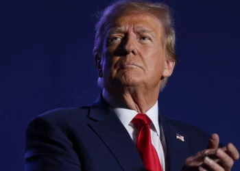 Trump testifica en juicio por difamación: Insiste en que acusación de violación es falsa