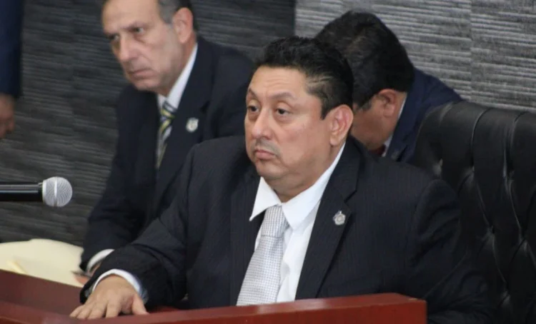 Fiscal de Morelos busca suspender proceso penal alegando fuero en caso Ariadna Fernanda