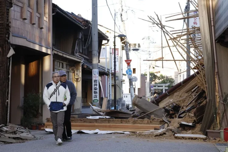 Tragedia en Japón: Terremoto y Colisión Mortal de Aviones en el Primer Día del Año