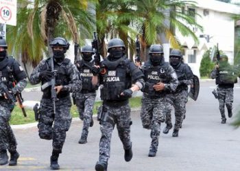 SRE dispone línea de emergencia para mexicanos en Ecuador ante ola de violencia