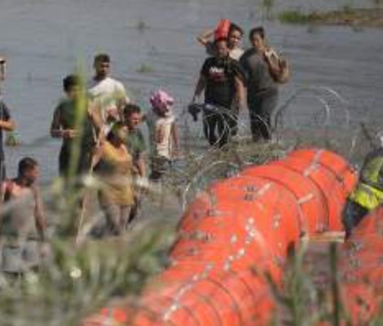 DE ACUERDO A TRIBUNAL FEDERAL Permanecerá barrera que separa a México de EUA