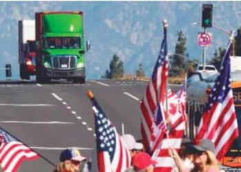 Llegarán a Texas cerca del millón de vehículos