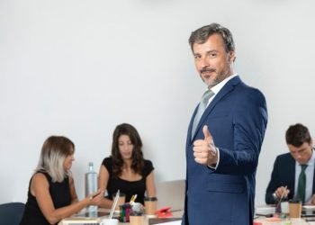 Descubre tu Estilo de Liderazgo Según tu Fecha de Nacimiento a través de la Numerología